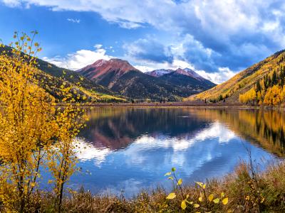 Crystal Lake Red Mountains Autumn Color