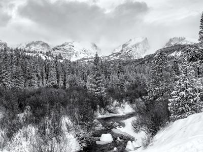 Storm Pass Spring Snow Black & White