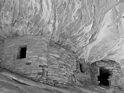 Puebloan Granaries in Mule Canyon