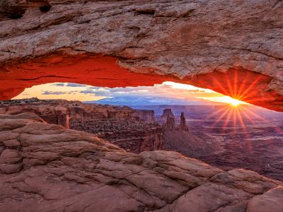 Mesa Arch Sunburst and Bounce Light Glow