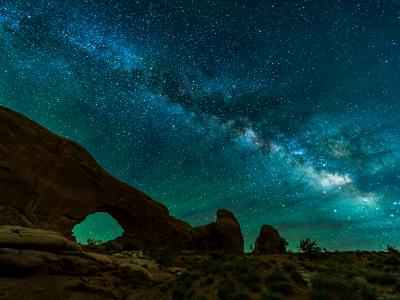 Airglow and Milky Way over North Window