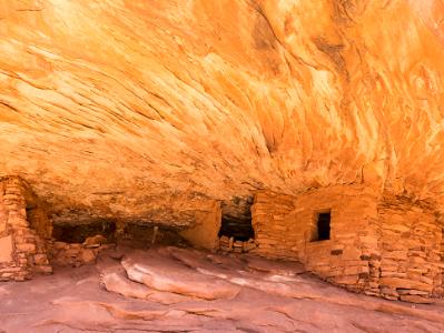 House on Fire Cliff Dwellings in Mule Canyon (Click for full width)