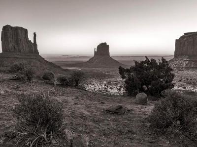 Monument Valley Icons Black and White