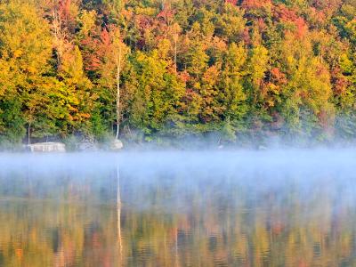 Autumn mists on Eighth Lake