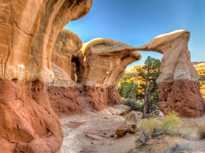 Metate Arch in Devil's Garden