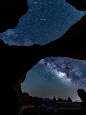 Double Arch Milky Way & Meteor