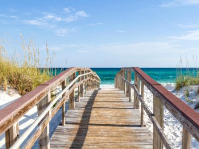 Boardwalk to the Turqouise Gulf