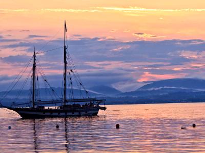 Hudson Schooner Dusk