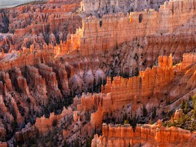 Wall of Windows and Hoodoo Ridges