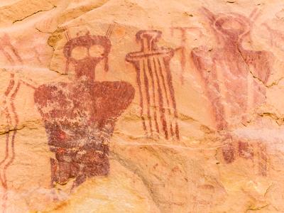 Eerie Humanoid Figures of Sego Canyon